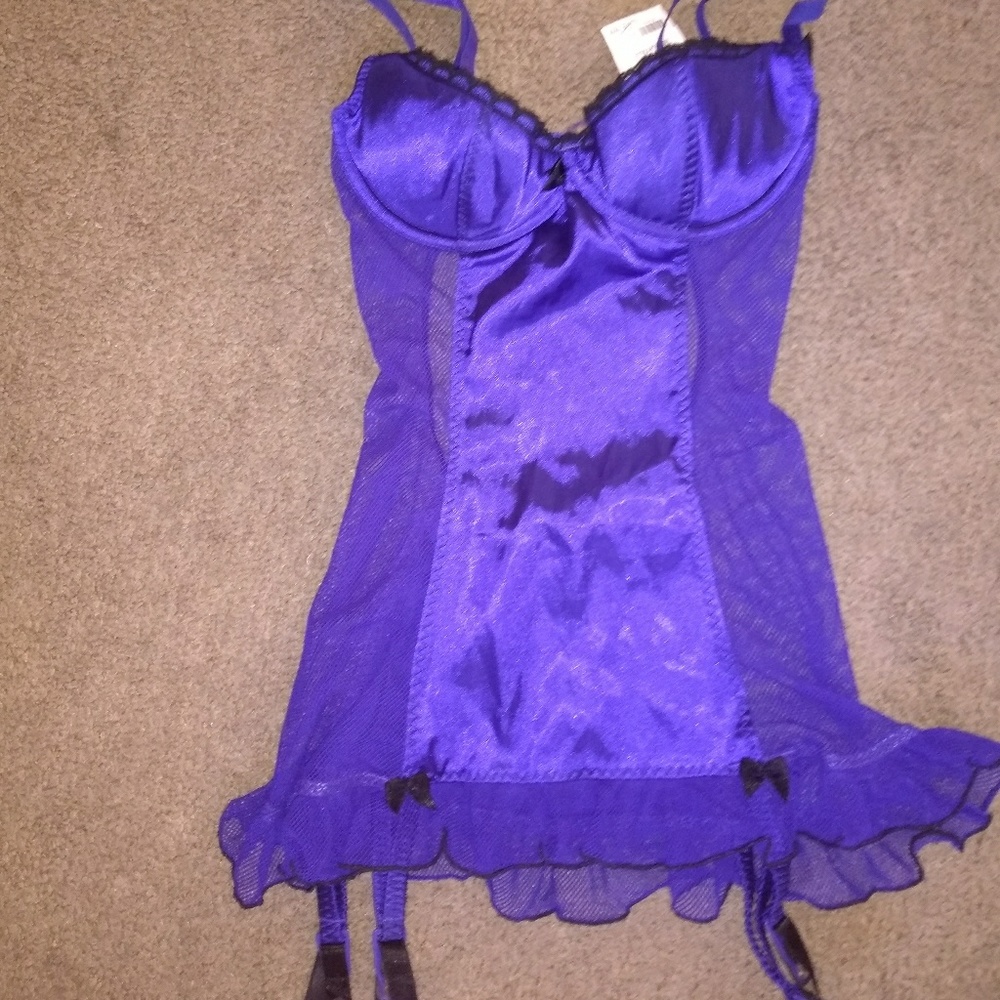 NWT Gartered Chemise Fredericks of Hollywood